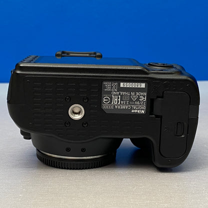 Nikon D3300 (Corpo) - 24.2MP
