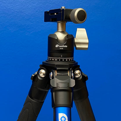 Tripé de Carbono Leofoto Ranger EF-224C + LH-25 (910g)