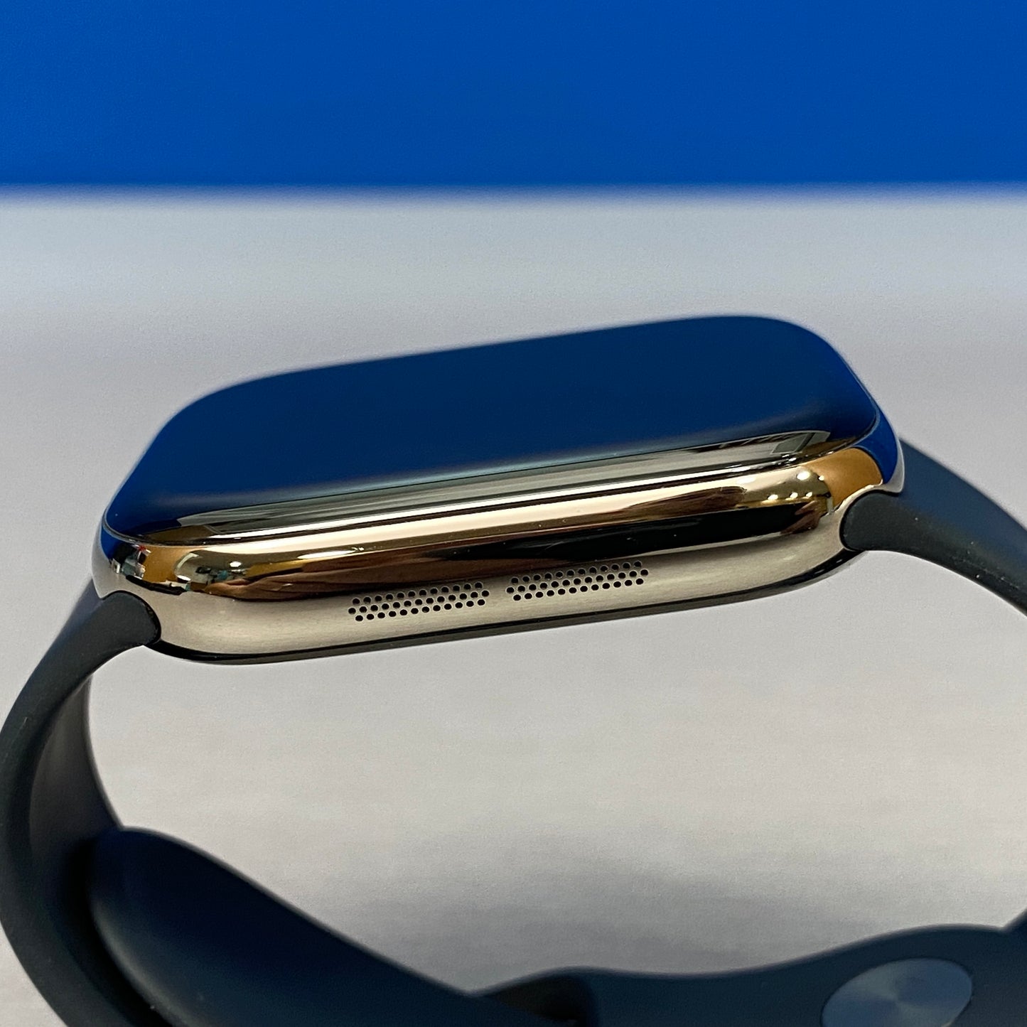 Apple Watch Series 10 GPS + Cellular (46mm) - Titanium Natural