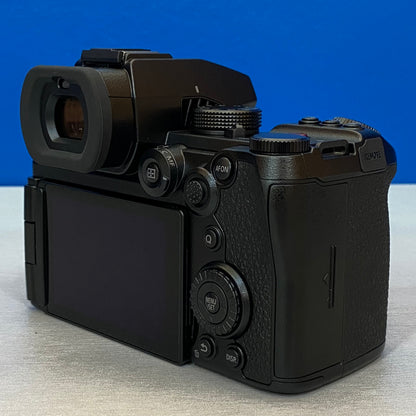 Panasonic Lumix DC-S5 IIX (Corpo) - 24.2MP | NOVA