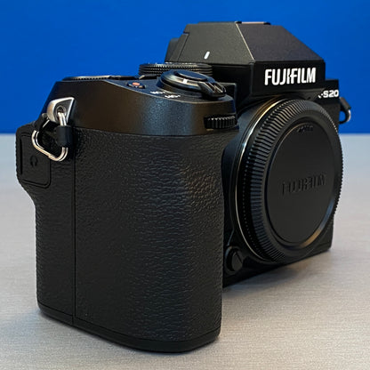 Fujifilm X-S20 (26.1MP) + XF 16-50mm f/2.8-4.8 R LM WR | NOVA