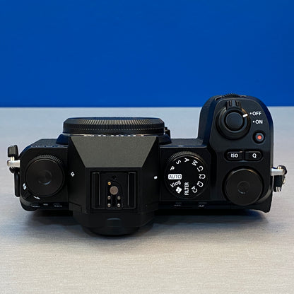 Fujifilm X-S20 (26.1MP) + XF 16-50mm f/2.8-4.8 R LM WR | NOVA