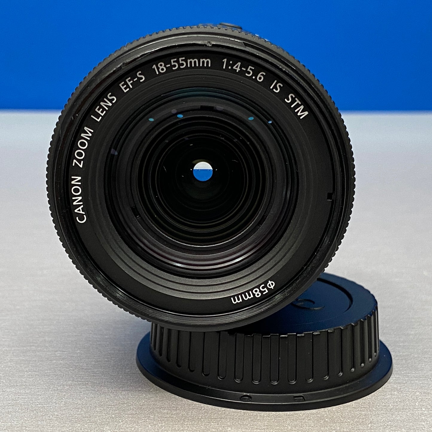 Canon EF-S 18-55mm f/4-5.6 IS STM