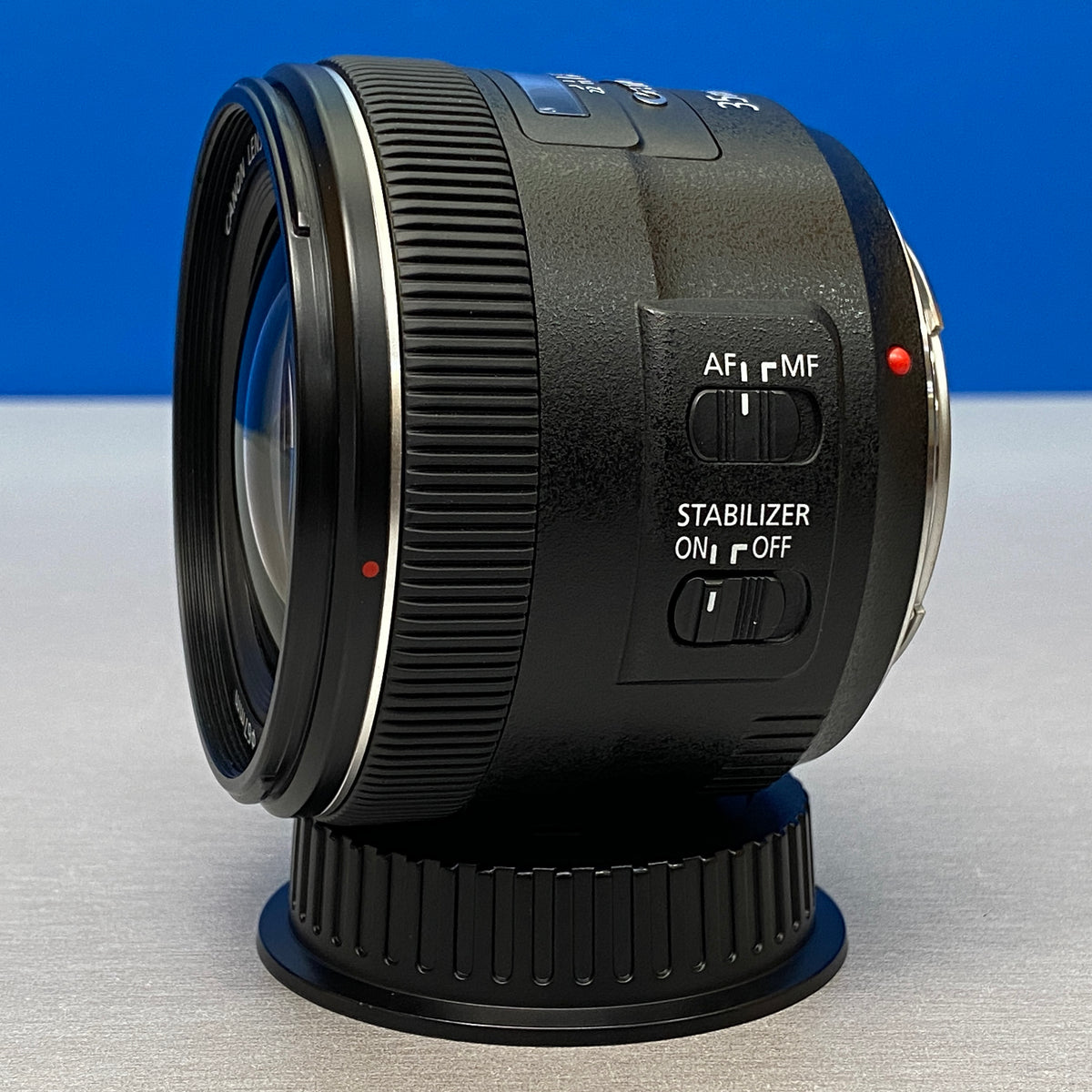 Canon EF 35mm f/2 IS USM