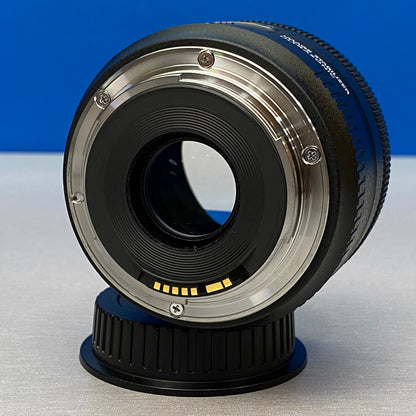 Canon EF 35mm f/2 IS USM