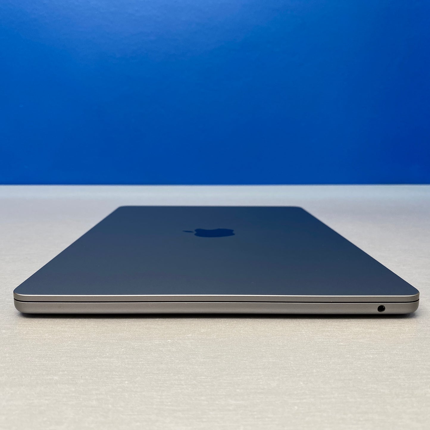 Apple MacBook Air 13.6" | 2022 | M2 8-Cores | 8GB | 256GB SSD