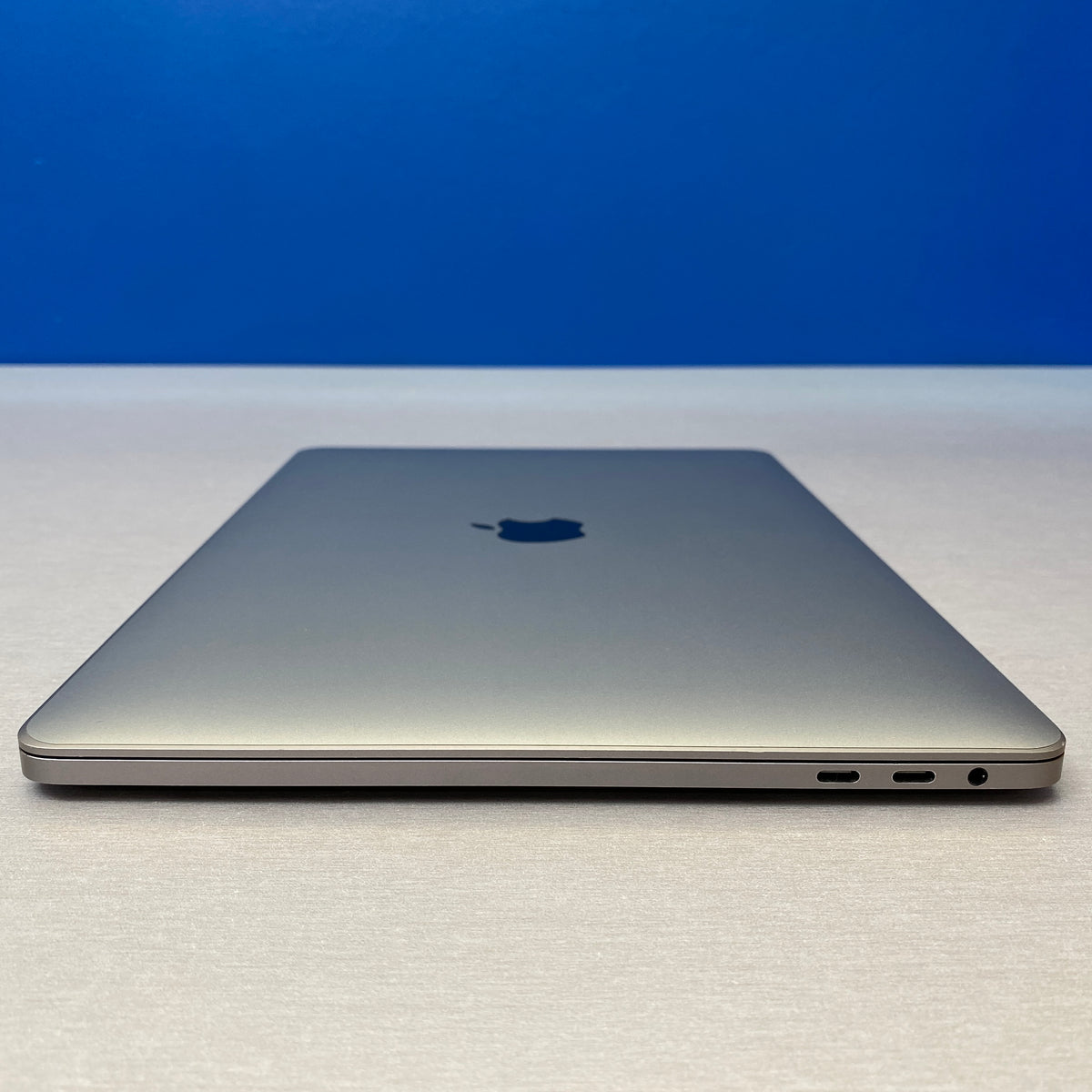 Apple MacBook Pro 13" Touch Bar | A1706 | Mid 2017 (i5/8GB/512GB SSD)