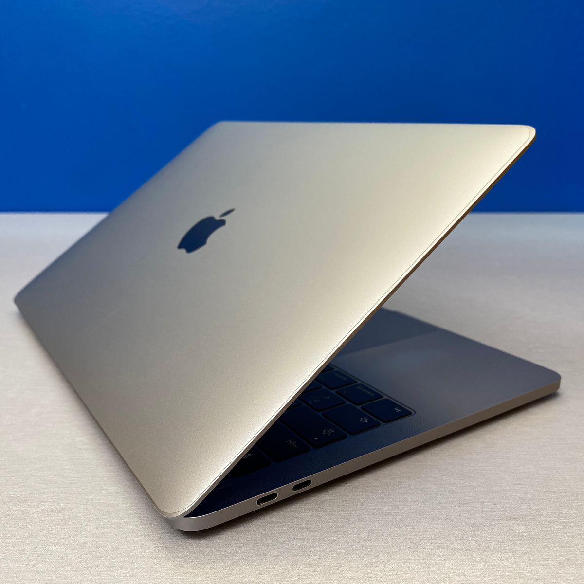 Apple MacBook Pro 13" Touch Bar | A1706 | Mid 2017 (i5/8GB/512GB SSD)