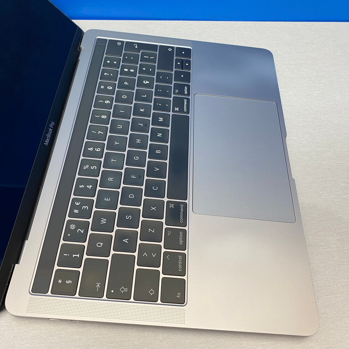 Apple MacBook Pro 13" Touch Bar | A1706 | Mid 2017 (i5/8GB/512GB SSD)