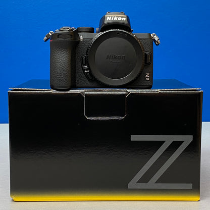 Nikon Z50 (Corpo) - 20.9MP