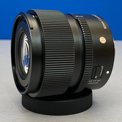 Sigma 90mm f/2.8 DG DN Contemporary (NOVA)