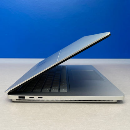 Microsoft Surface Laptop Studio 2 -14.4" (i7-13700H/16GB/512GB SSD/RTX 4050 6GB)