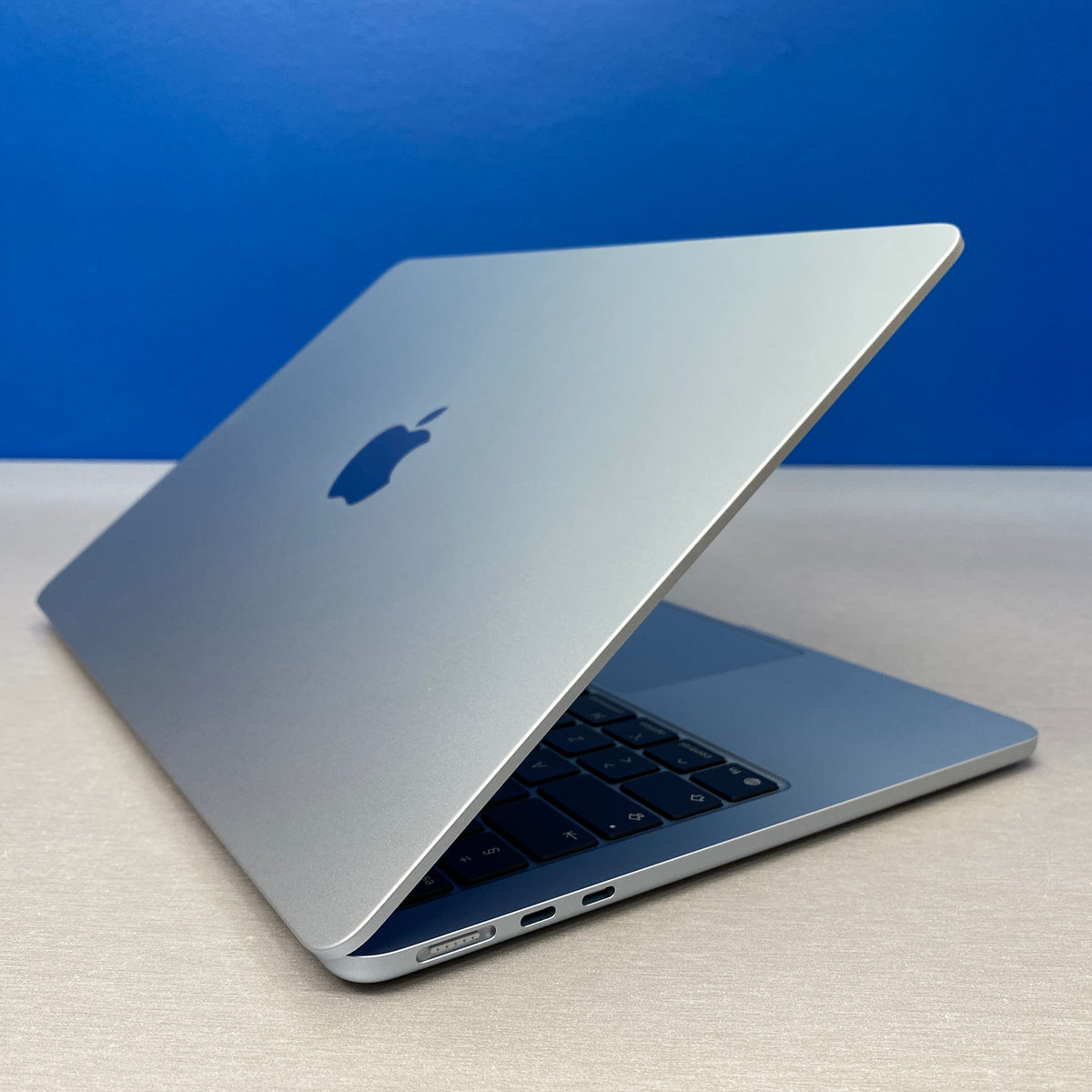 Apple MacBook Air 13.6" | 2025 | M4 10-Cores/16GB/256GB SSD