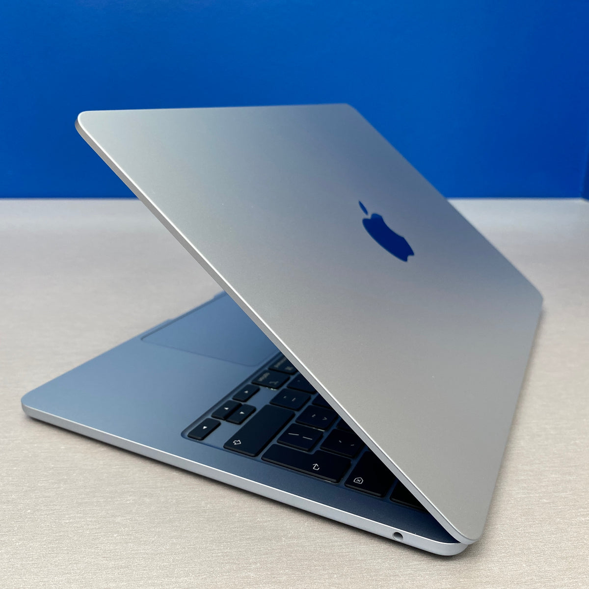 Apple MacBook Air 13.6" | 2025 | M4 10-Cores/16GB/256GB SSD