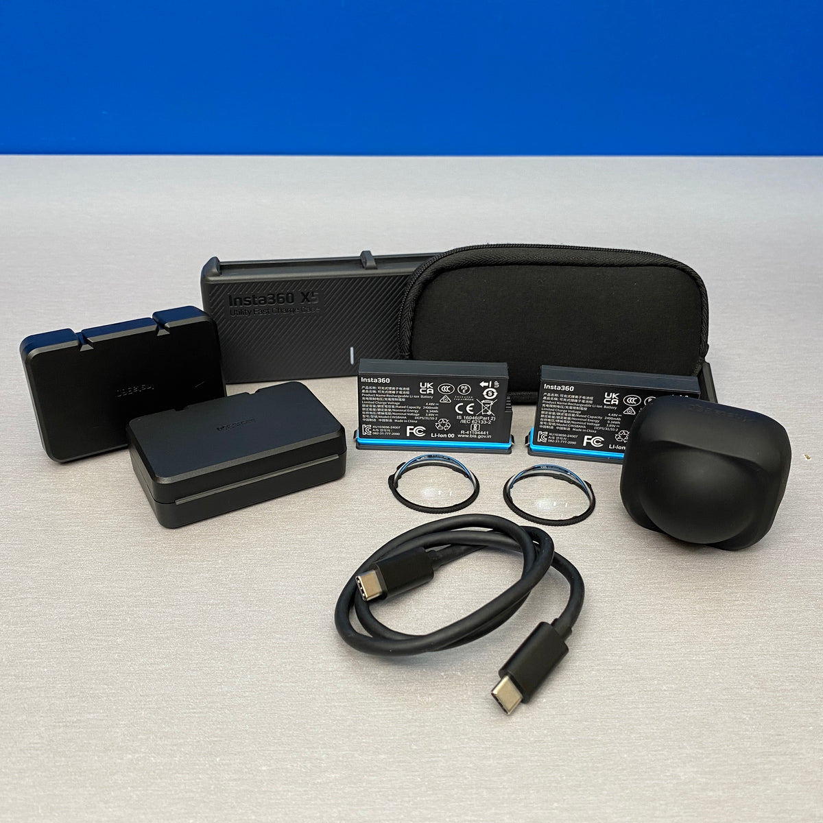 Insta360 X5 (8K - 360º) Essentials Bundle