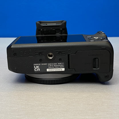 Canon EOS R100 (Corpo) - 24.1MP