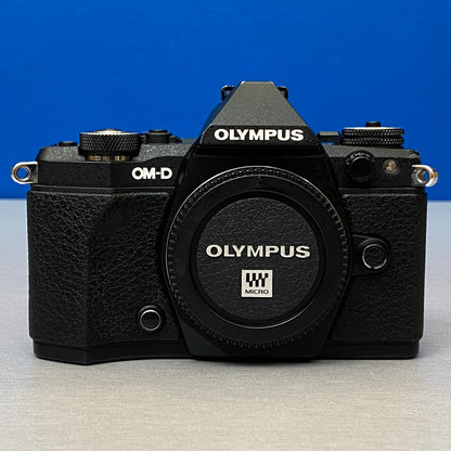 Olympus OM-D E-M5 Mark II (Corpo) - 16.1MP