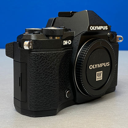 Olympus OM-D E-M5 Mark II (Corpo) - 16.1MP