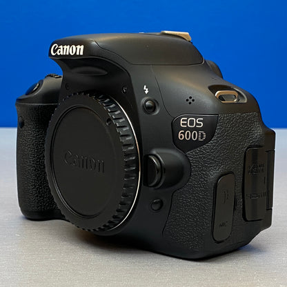Canon EOS 600D (Corpo) - 18MP