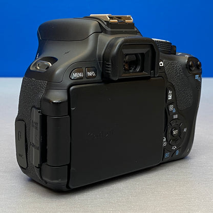 Canon EOS 600D (Corpo) - 18MP