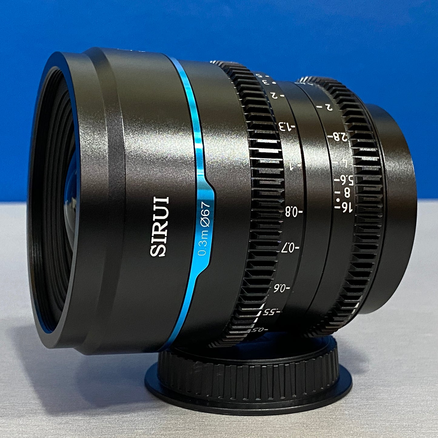 SIRUI Night Walker 16mm T1.2 (NOVA)