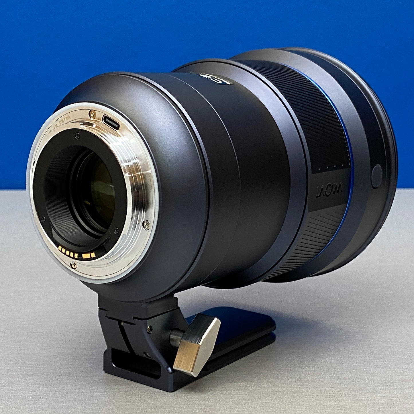 Laowa 200mm f/2.0 AF FF | NOVA