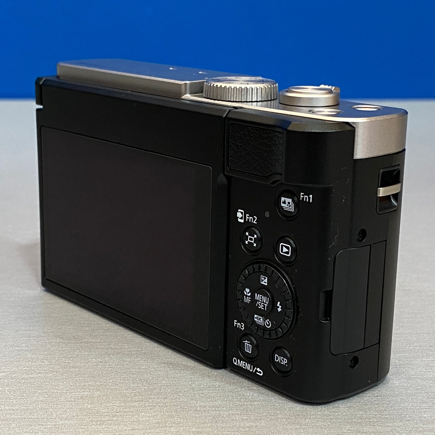 Panasonic Lumix DC-TZ99 (20.3MP) - 30x Optical Zoom - Silver - NOVA