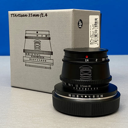 TTArtisan 35mm f/1.4 | Canon RF-S | NOVA