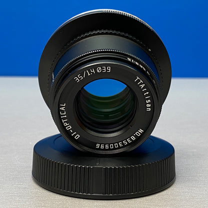 TTArtisan 35mm f/1.4 | Canon RF-S | NOVA