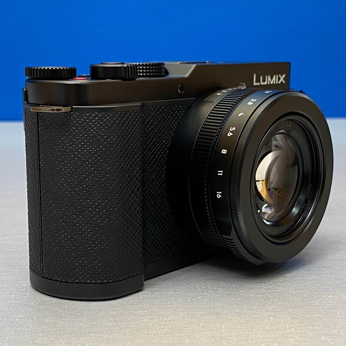Panasonic Lumix L10 | 20.4MP | Black | NOVA