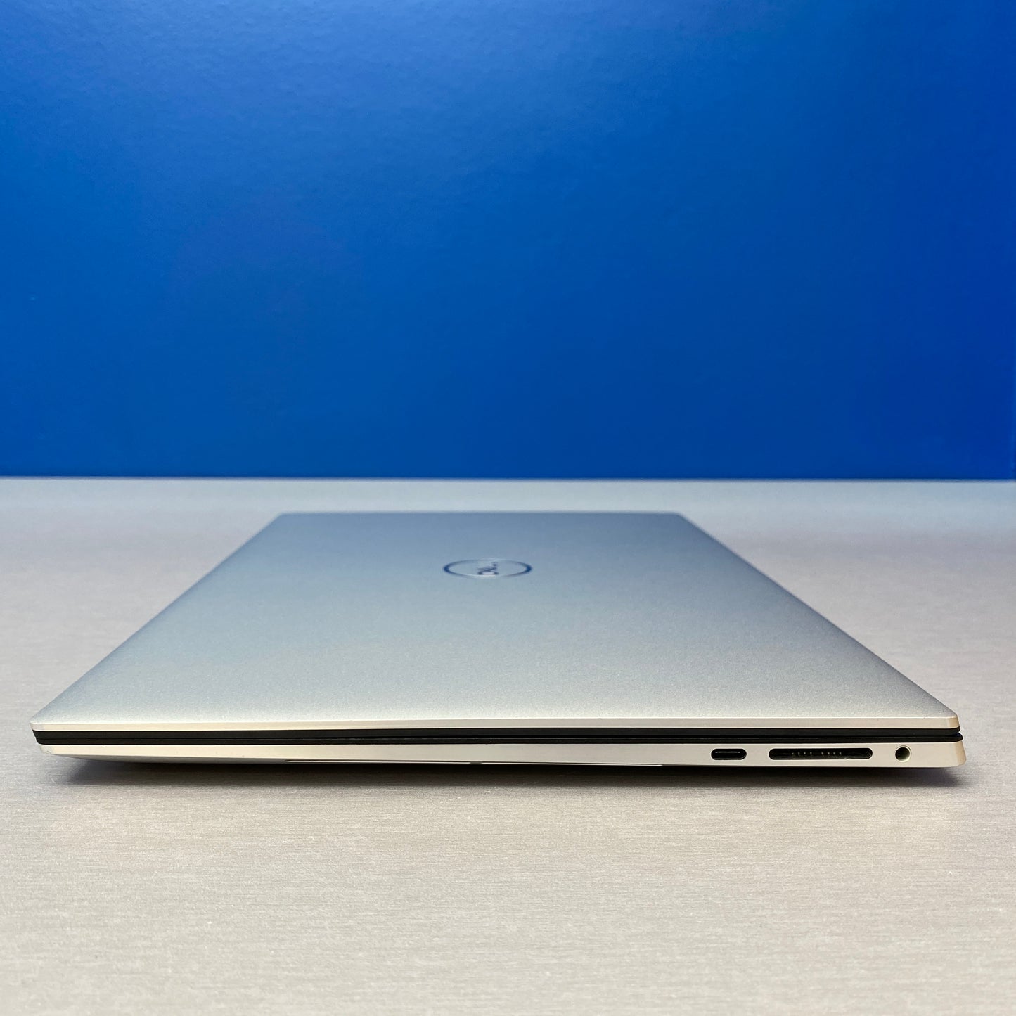Dell XPS 9510 | 15.6" FHD+ | i7-11800H | 64GB | 1TB SSD | RTX 3050 Ti 4GB