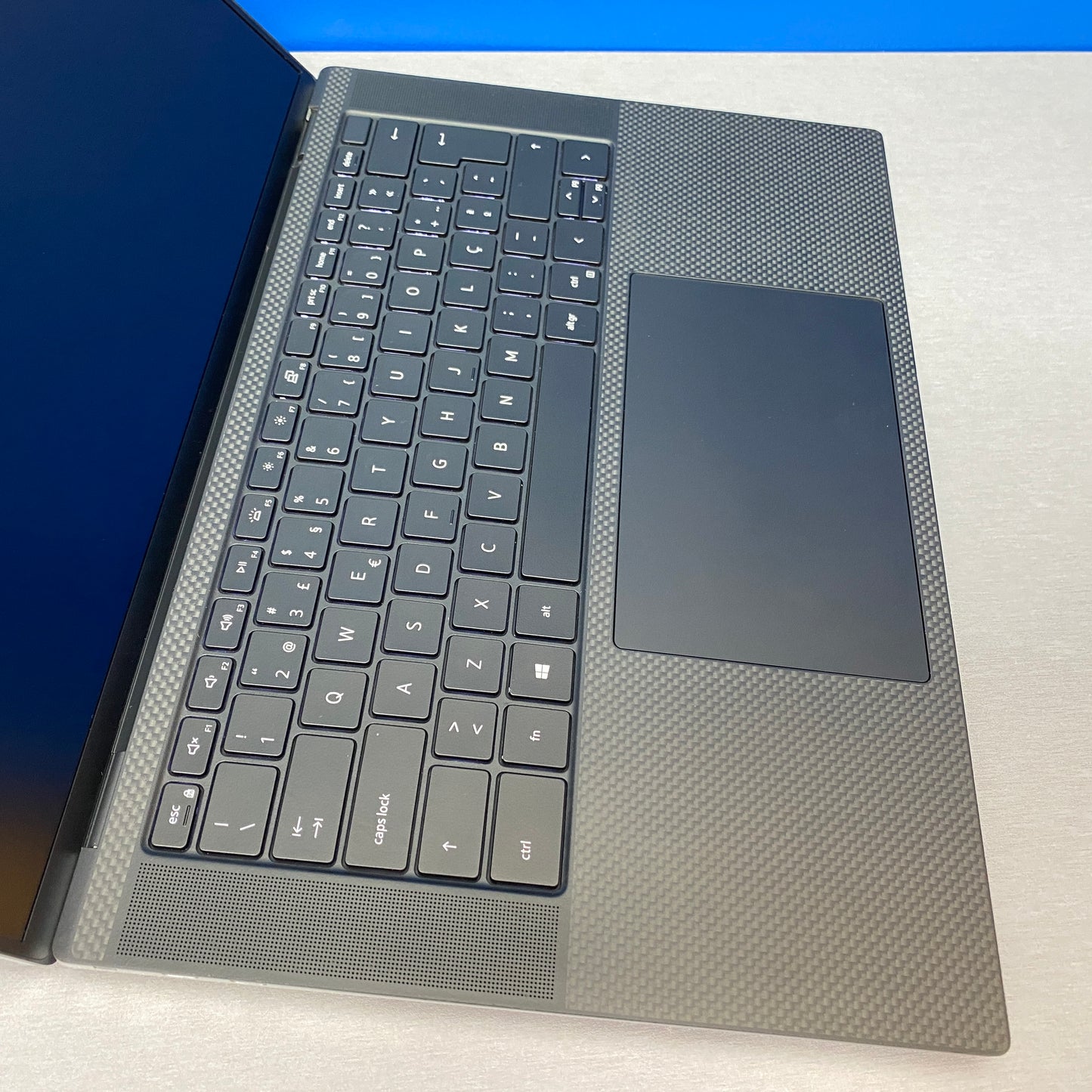 Dell XPS 9510 | 15.6" FHD+ | i7-11800H | 64GB | 1TB SSD | RTX 3050 Ti 4GB