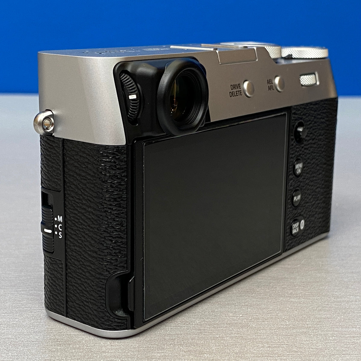 Fujifilm X100VI (40.2MP) | NOVA