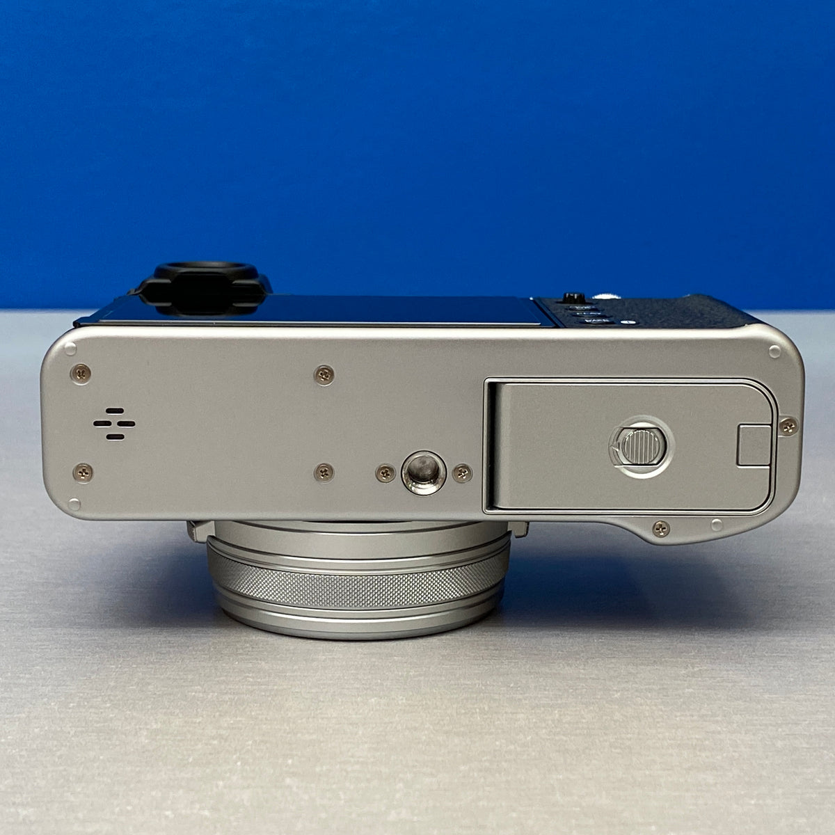 Fujifilm X100VI (40.2MP) | NOVA