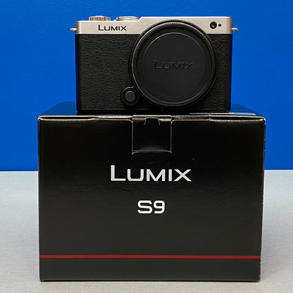 Panasonic Lumix S9 (Corpo) - 24.2MP | NOVA