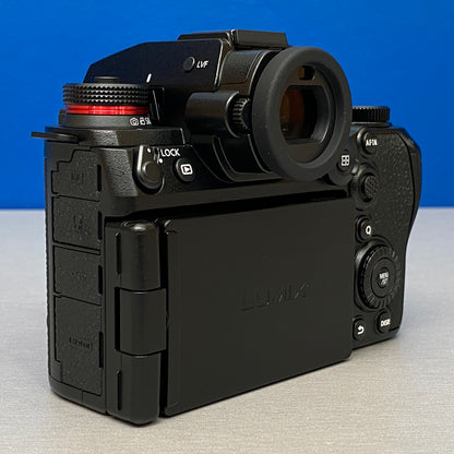 Panasonic Lumix S1 IIE (Corpo) - 24.2MP | NOVA