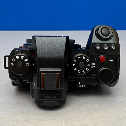 Panasonic Lumix S1 IIE (Corpo) - 24.2MP | NOVA