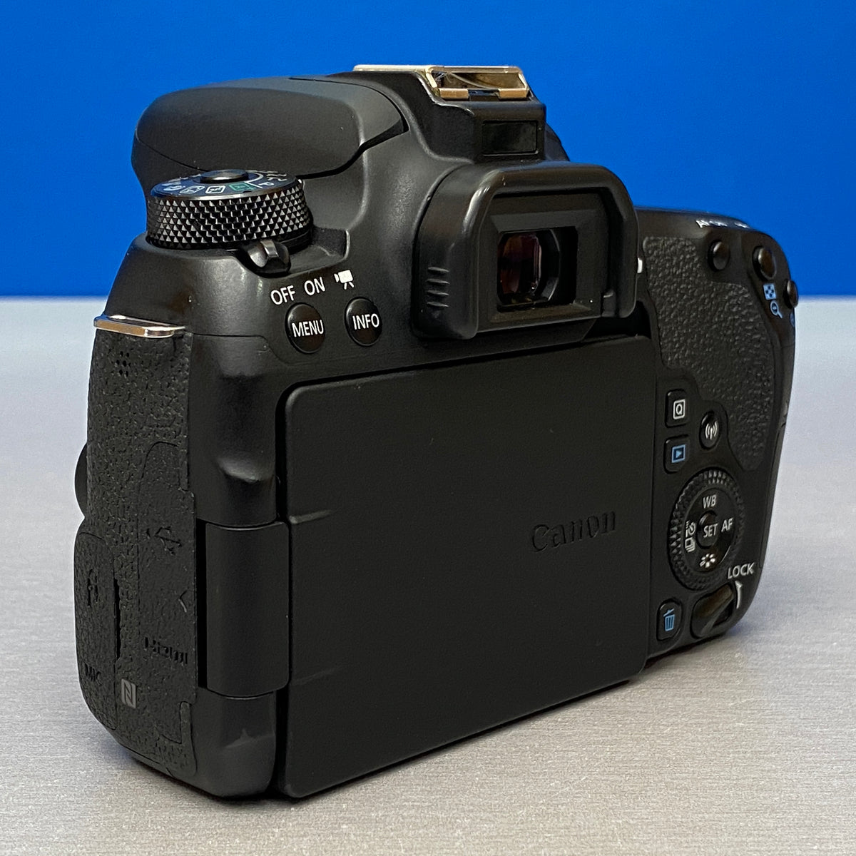 Canon EOS 77D (Corpo) - 24.2MP