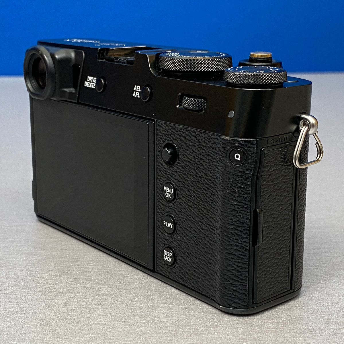 Fujifilm X100V (26.1MP)