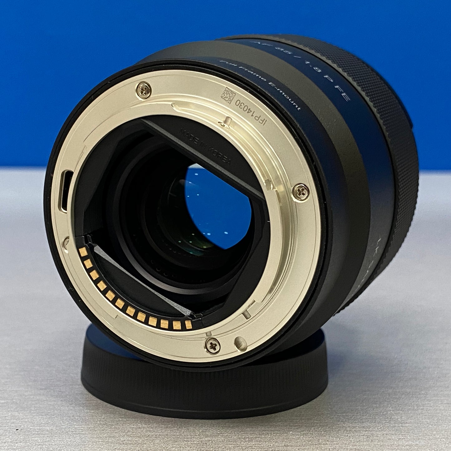 Samyang AF 85mm f/1.8 P (NOVA)