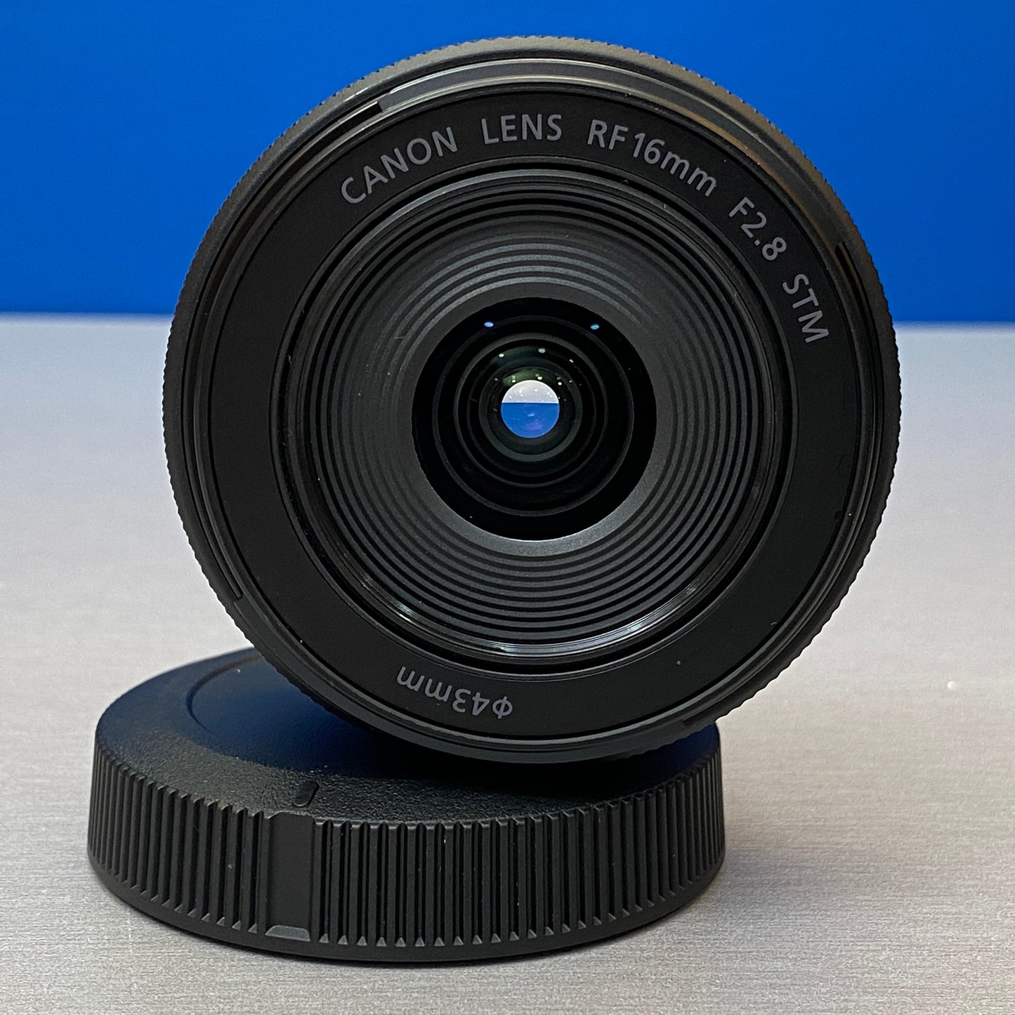 Canon RF 16mm f/2.8 STM