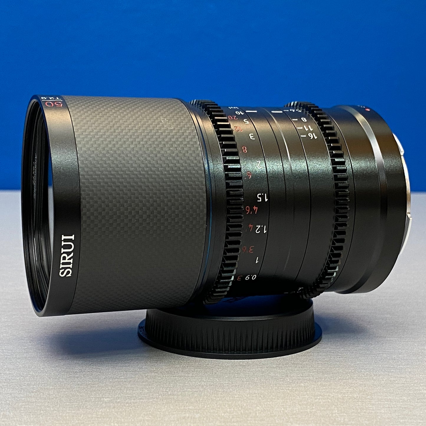 SIRUI Saturn 50mm T2.9 1.6x Anamorphic (Carbon Fiber) - NOVA