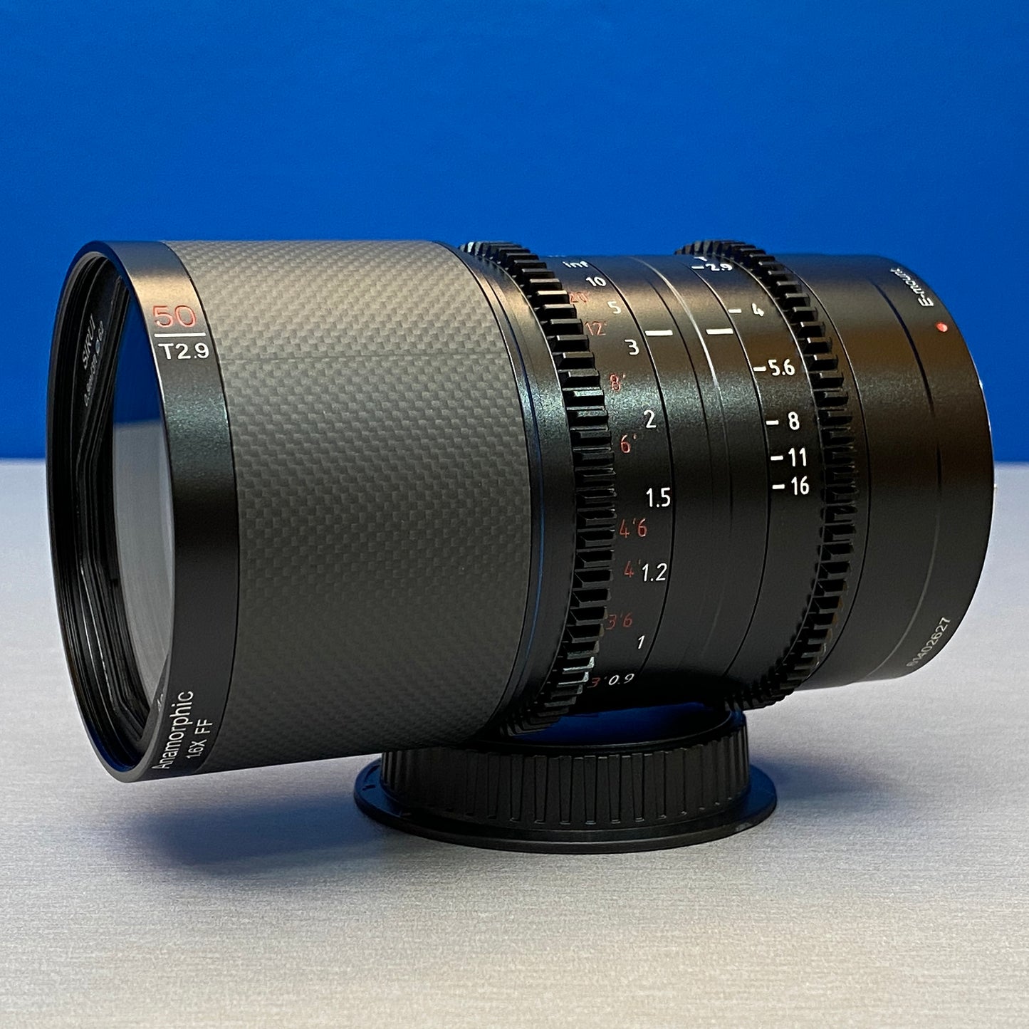 SIRUI Saturn 50mm T2.9 1.6x Anamorphic (Carbon Fiber) - NOVA