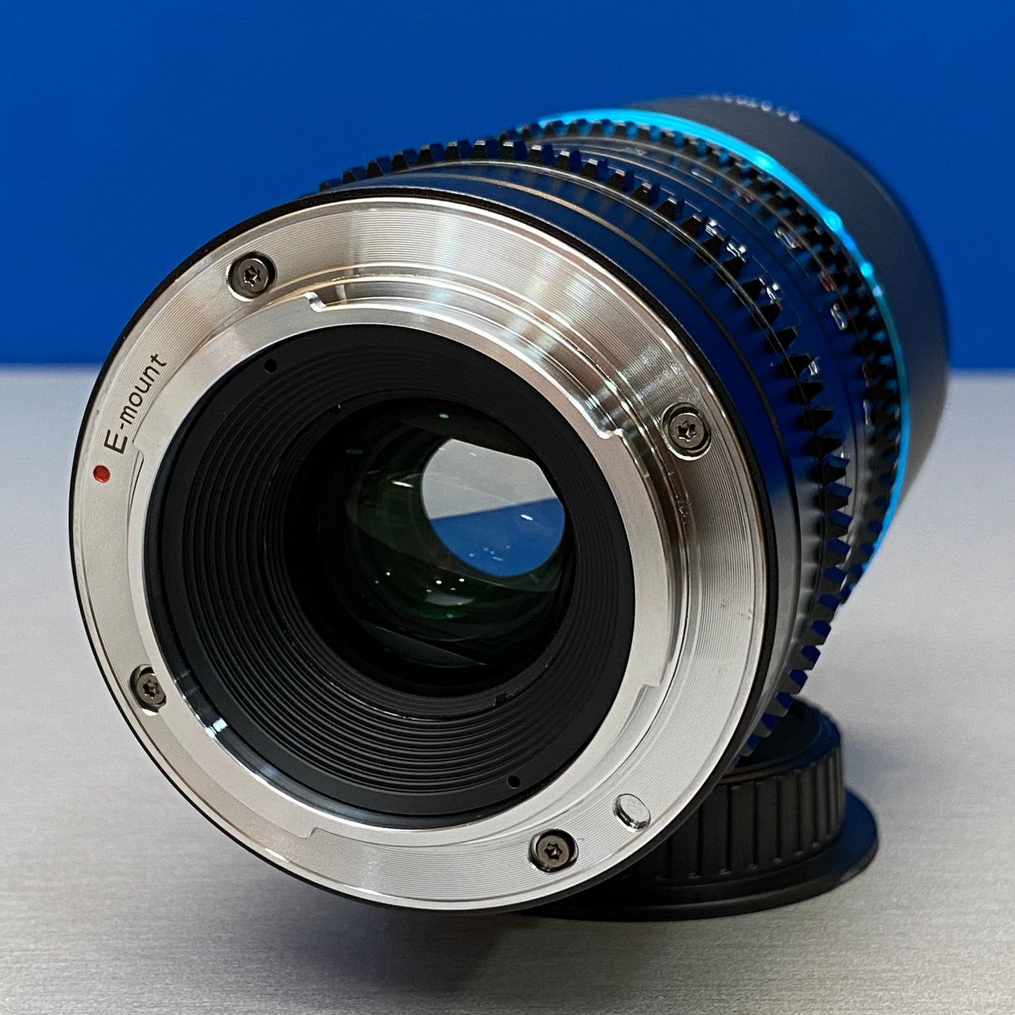 SIRUI Saturn 50mm T2.9 1.6x Anamorphic (Carbon Fiber) - NOVA