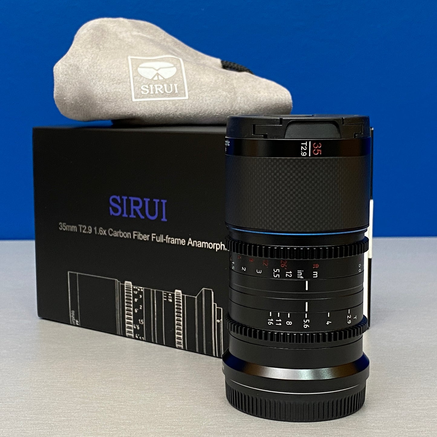 SIRUI Saturn 35mm T2.9 1.6x Anamorphic (Carbon Fiber) - NOVA