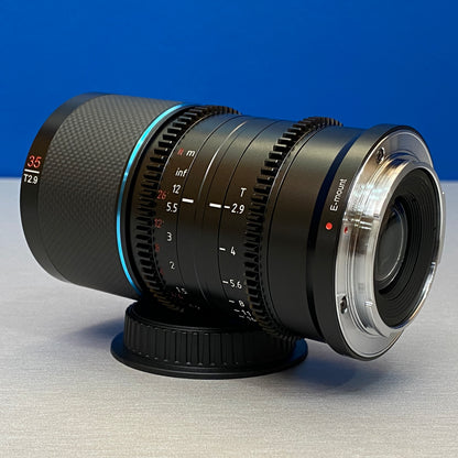 SIRUI Saturn 35mm T2.9 1.6x Anamorphic (Carbon Fiber) - NOVA