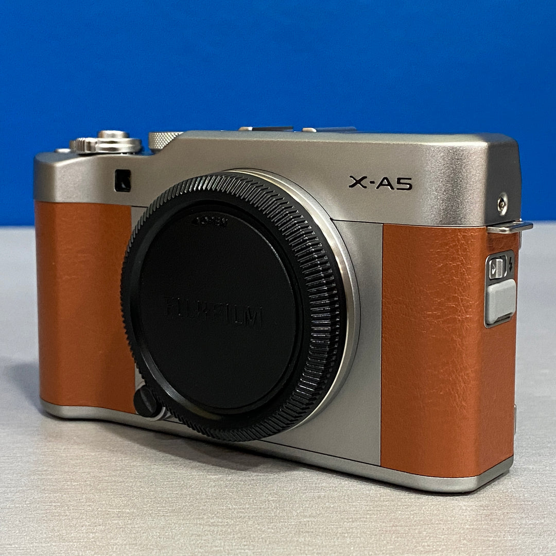 Fujifilm X-A5 シルバー/ブラウン Amazon | FUJIFILM ミラーレス一眼 X-A5ブラウン X-A5-BW | ミラーレス