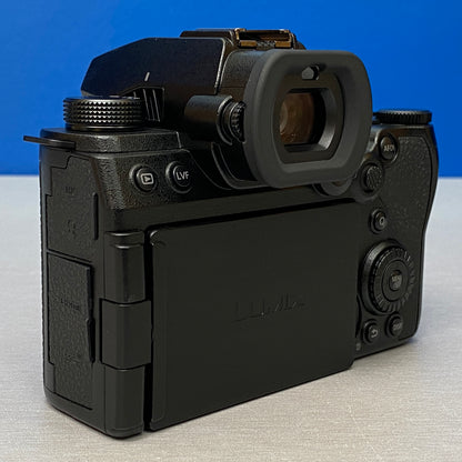 Panasonic Lumix DC-S5 IIX (Corpo) - 24.2MP