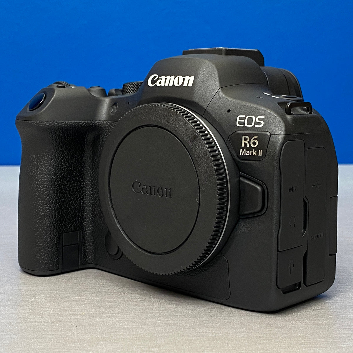 Canon EOS R6 Mark II (24.2MP) + RF 24-105mm f/4-7.1 IS STM