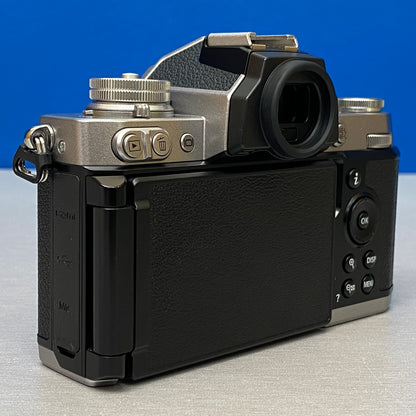 Nikon Z fc (Corpo) - 20.9MP